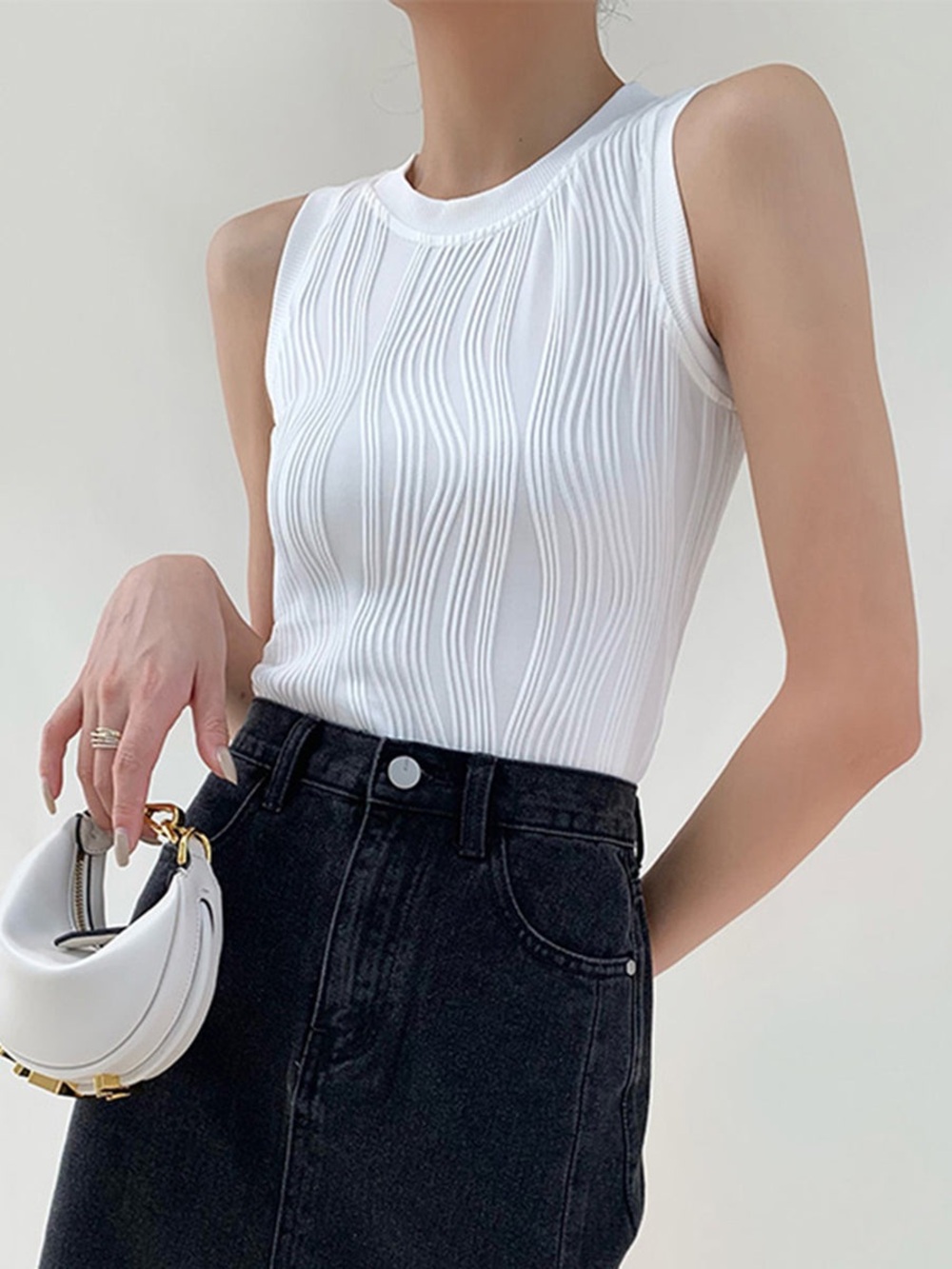 Commense Solid Wavy Textured Tank Top